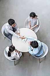 《空洞骑士》推出迷你公仔手办 单只售价10美元